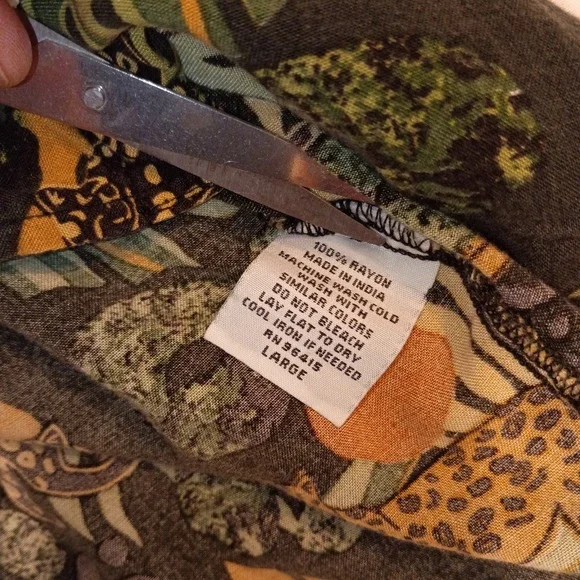 Super Massive Short Sleeve Button Up Tiger Leopard Cheetah Jungle Tropical Sz M - Picture 5 of 6